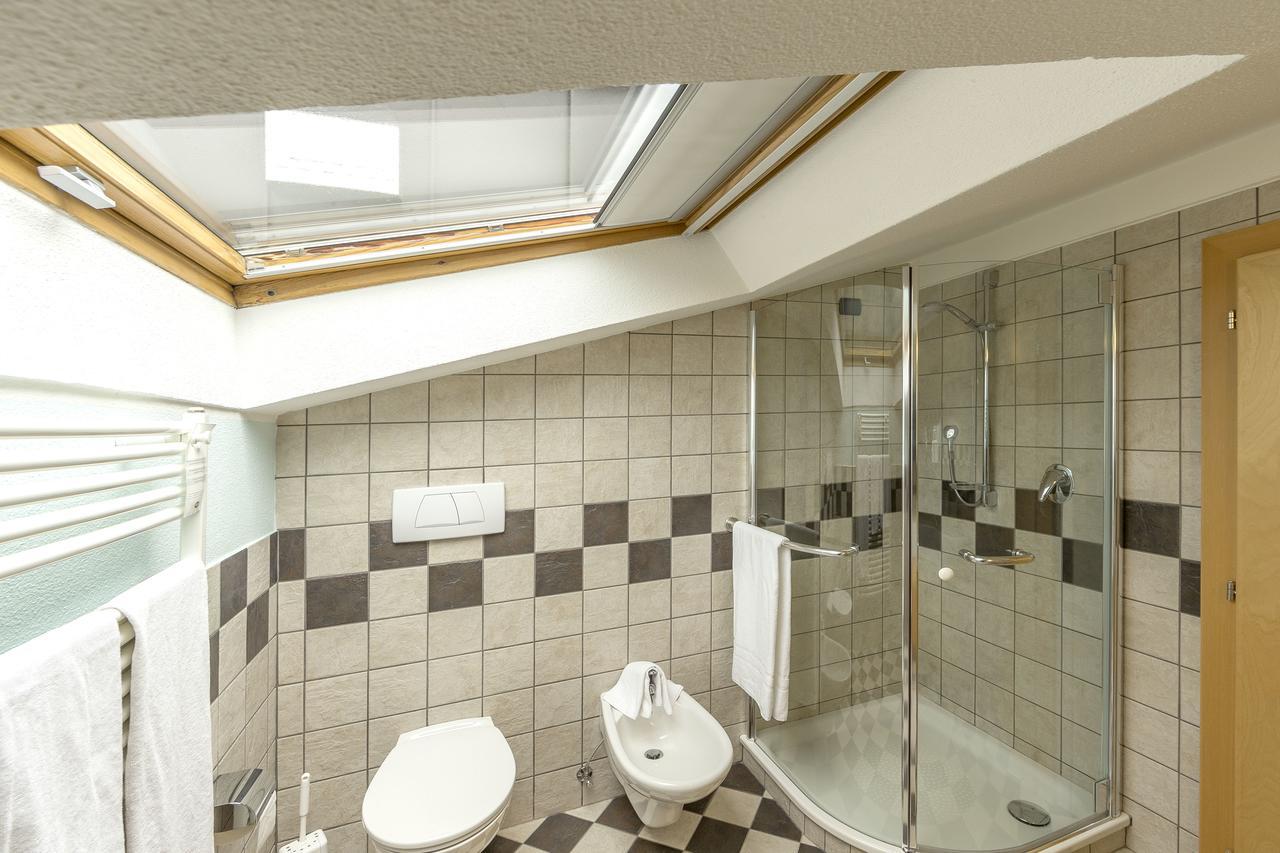 Hotel Dolomiten Welsberg Exteriör bild